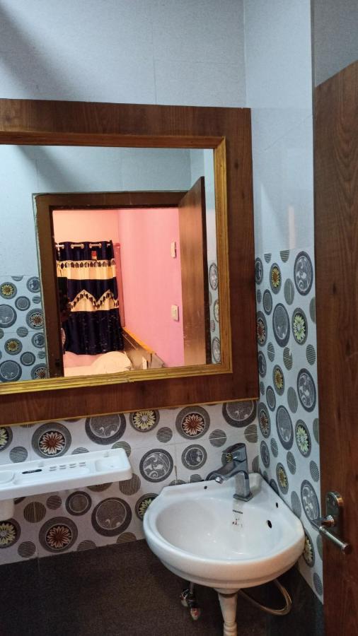 מלון קראיקודי Aarthi Residency מראה חיצוני תמונה